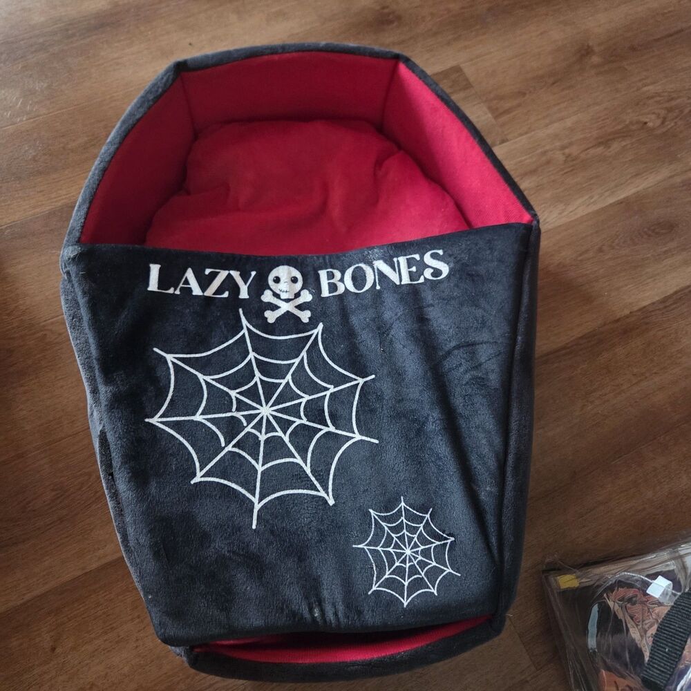 Lazy Bones Coffin Pet Bed Black Red Halloween Cat Small Dog Spiderweb 23"